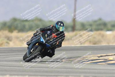 media/Oct-13-2025-Moto Forza (Mon) [[a66d839500]]/3-B Group/Session 3 (Turn 16)/